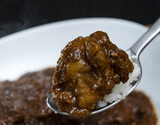 蔓ききょう『近江牛すじ肉スパイスカレー』 2袋（1袋：約250g）※冷凍